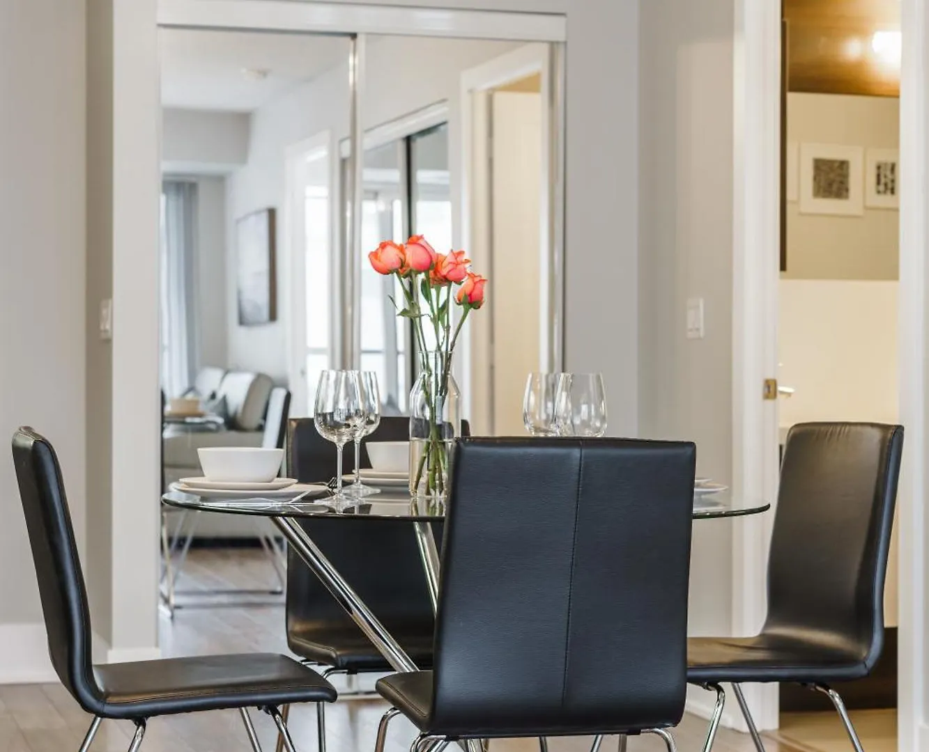 300 Front Suites Toronto